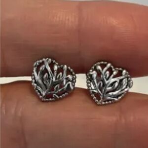 Silver Family heart tree stud earrings New unworn without tags
